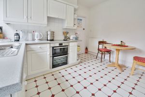 Kitchen/breakfast room- click for photo gallery